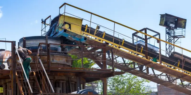 On-site mining machinery